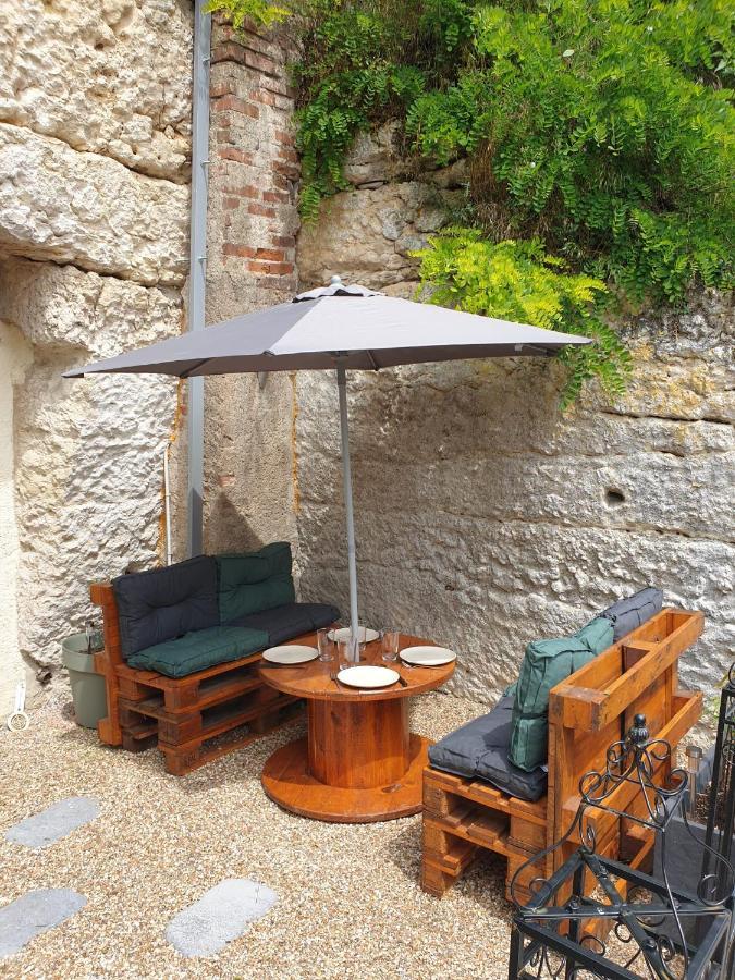 La Grotte Du Bonheur Appartement Cangey Buitenkant foto