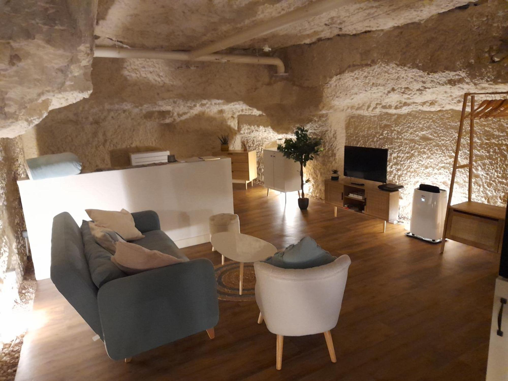 La Grotte Du Bonheur Appartement Cangey Buitenkant foto