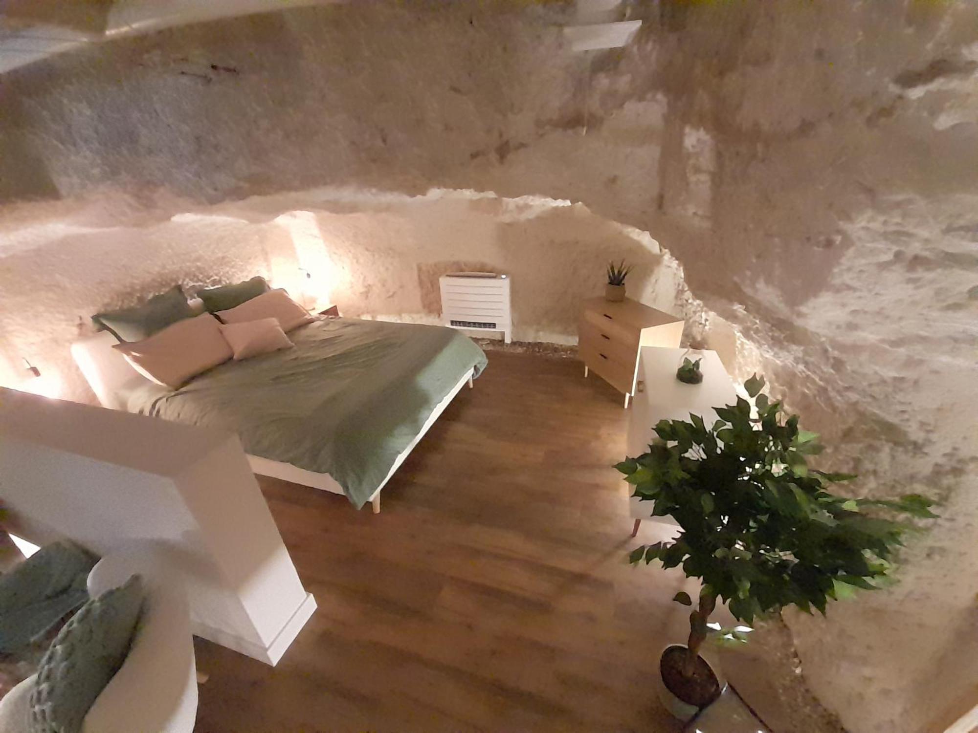 La Grotte Du Bonheur Appartement Cangey Buitenkant foto