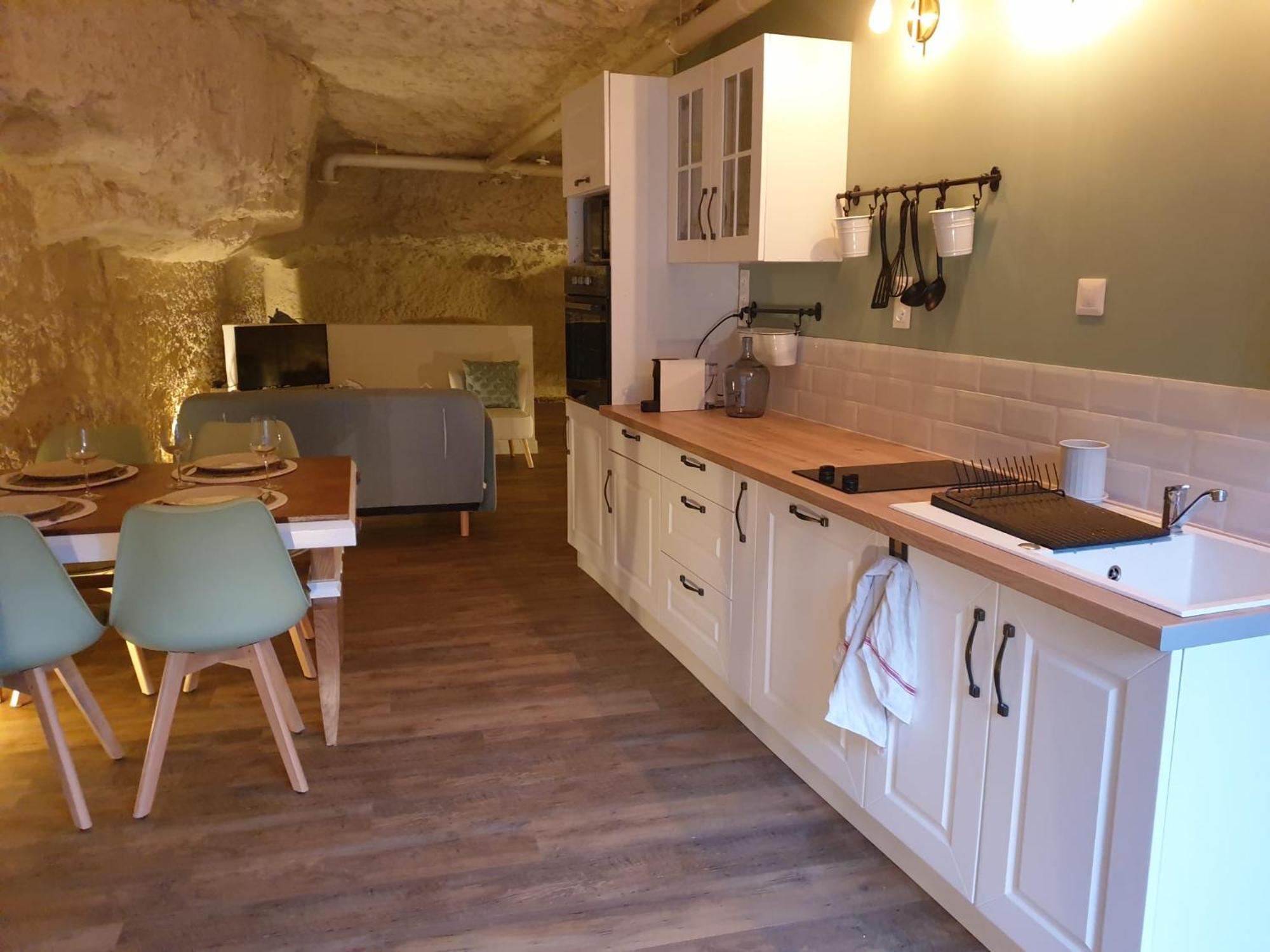 La Grotte Du Bonheur Appartement Cangey Buitenkant foto